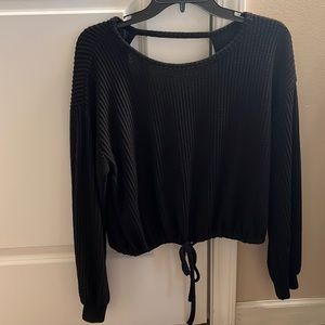 Hollister long sleeve cropped shirt